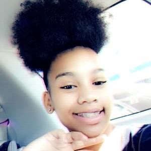 Meet your Posher, Denisha